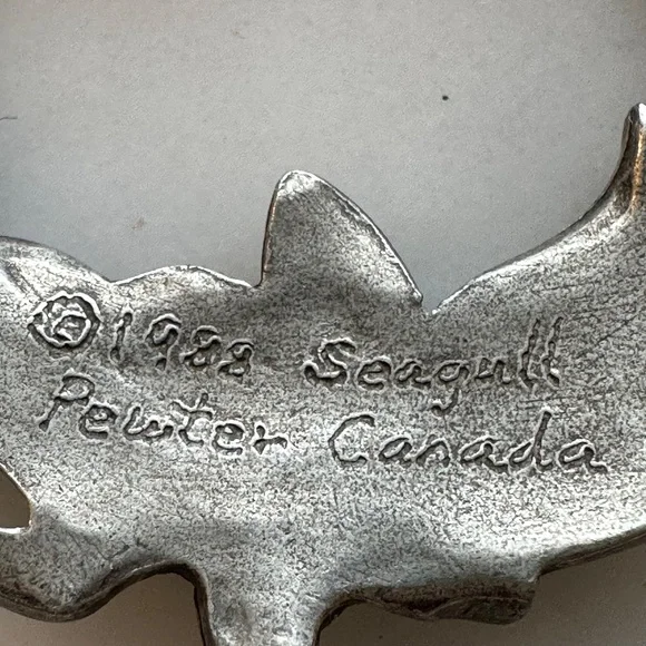 Vintage Floral Pewter Brooch Pin - Picture 3 of 5